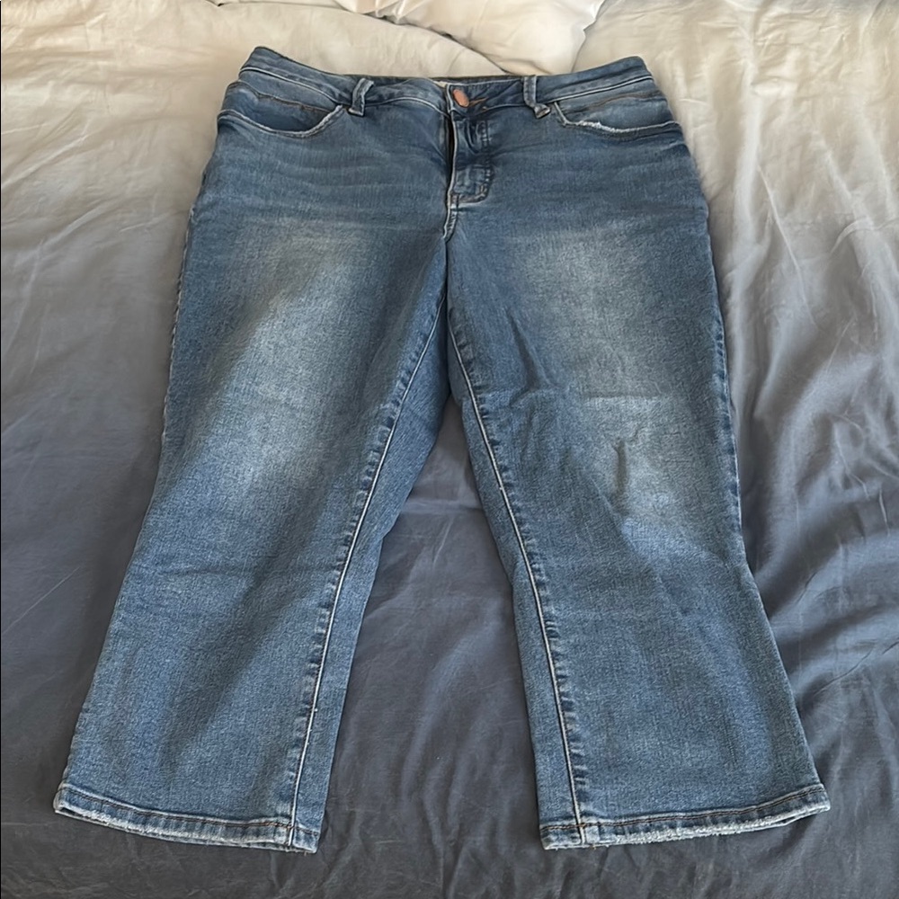 Classic Blue Women's Cropped Jeans